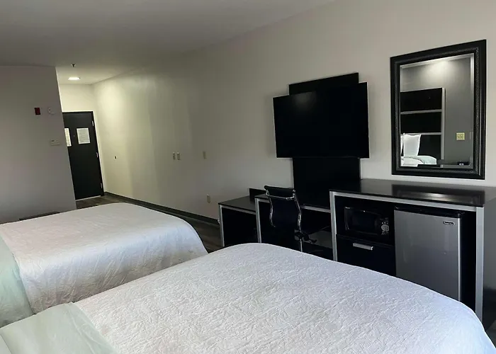 Sonesta Essential Savannah