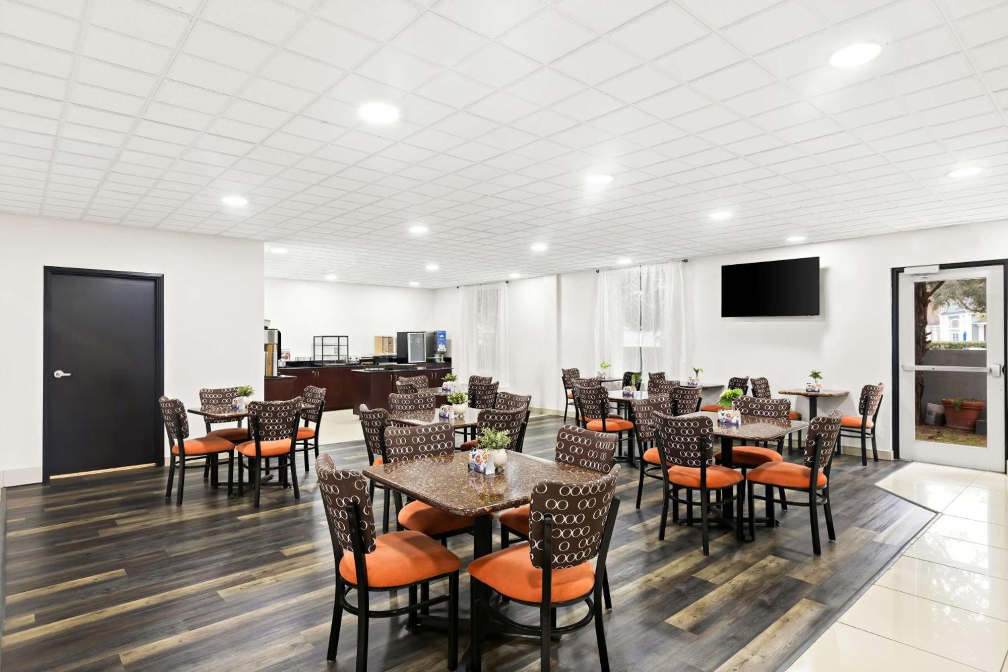 Hotel Sonesta Essential Savannah Georgetown
