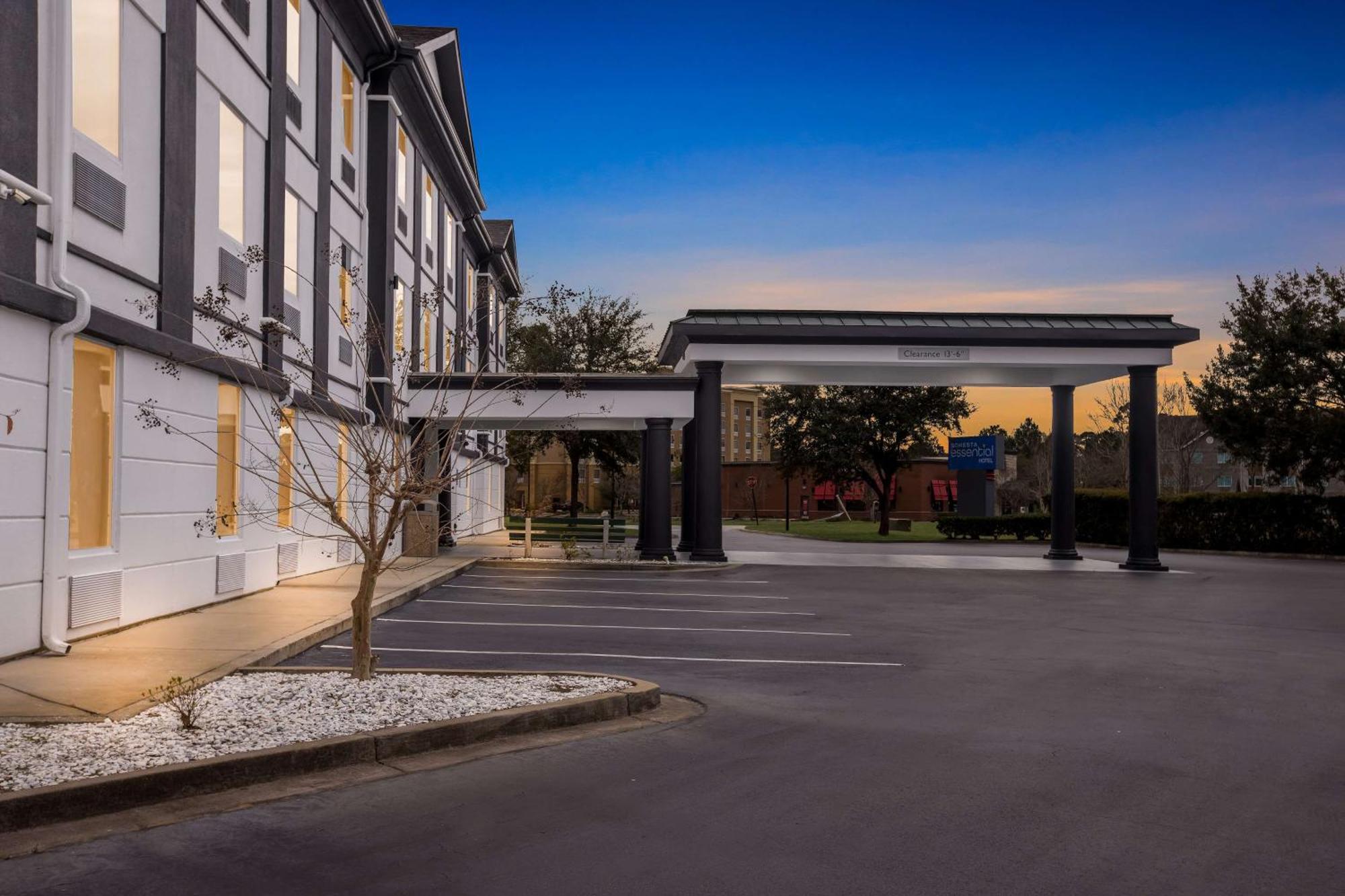 Hotel Sonesta Essential Savannah Georgetown